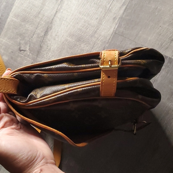 LV Louis Vuitton saumer saddle bag - Picture 3 of 9